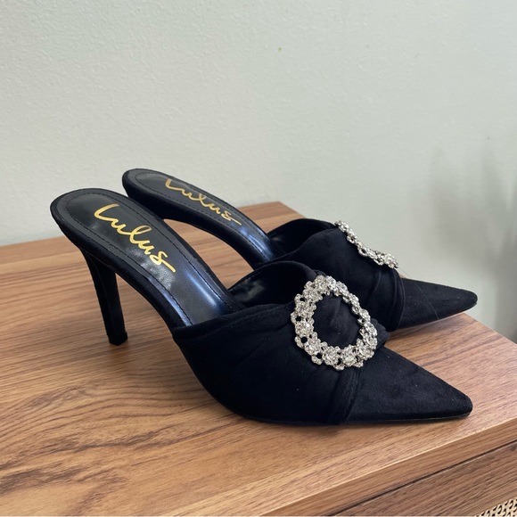 Lulu’s heels pointed toe rhinestone faux suede Ceciley size 6 - Picture 1 of 6